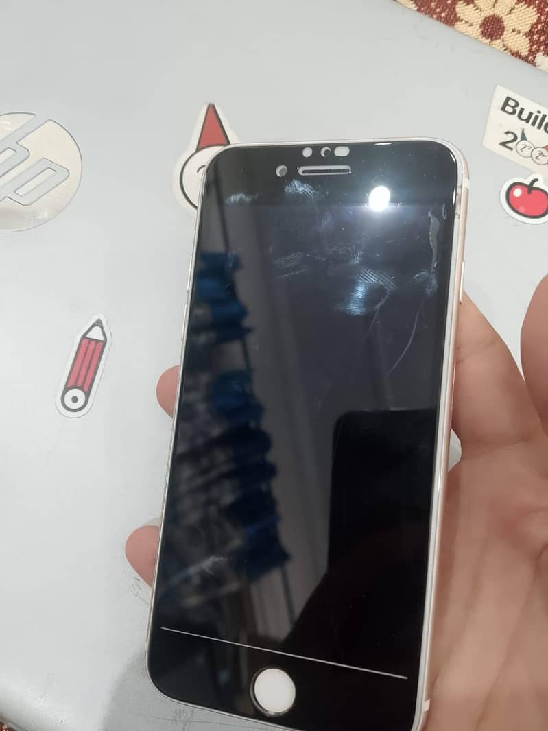 Apple iPhone 7 3