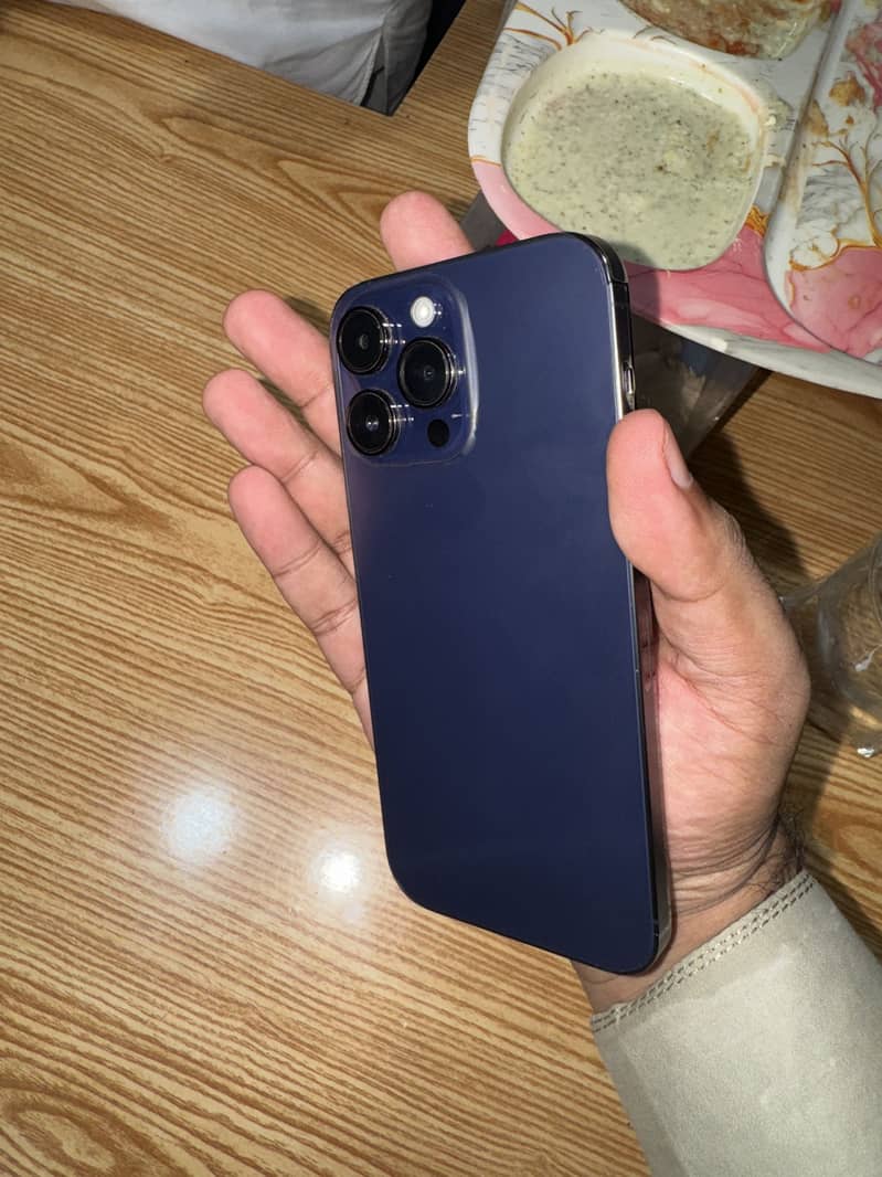 Apple iPhone 14 Pro Max 3
