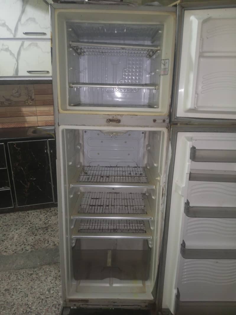 Refrigerator 7