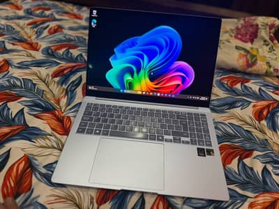 Samsung Galaxy Book 4 Edge Touch Screen