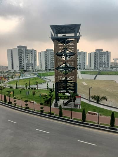 10 MARLA 3 BEDROOM APARTMENT AVAILABLE FOR RENT