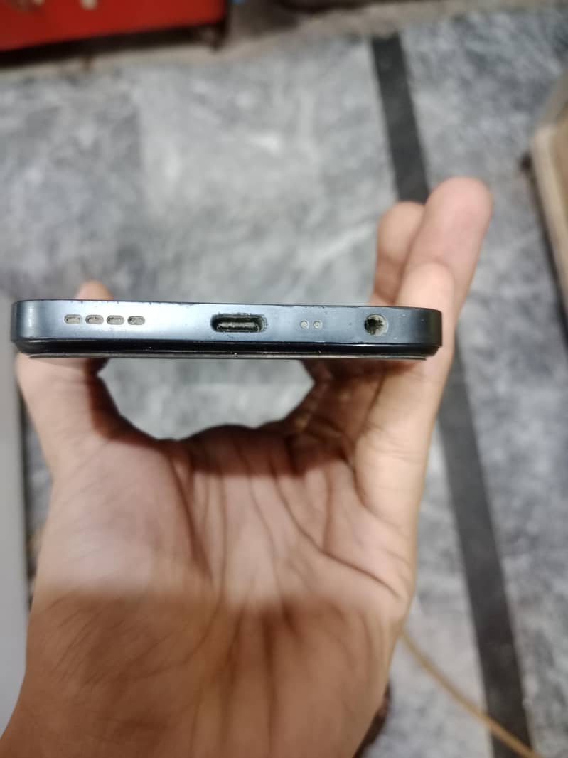 Realme C35 2