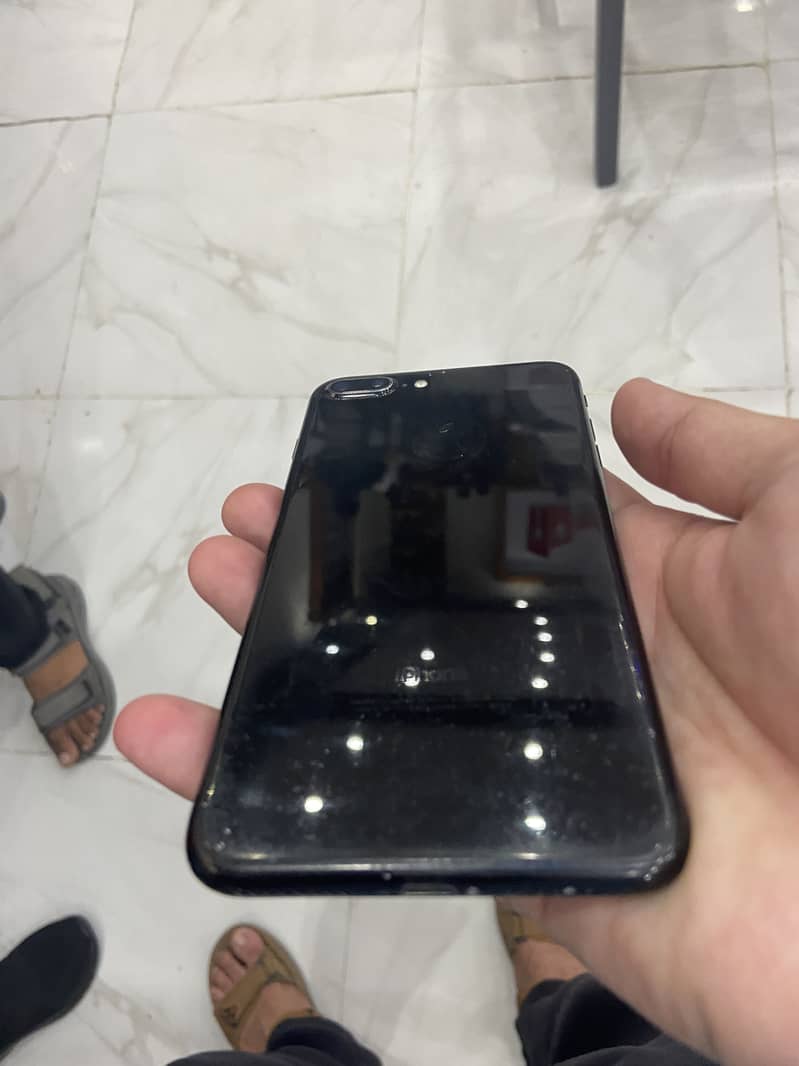 Apple iPhone 7 Plus 0