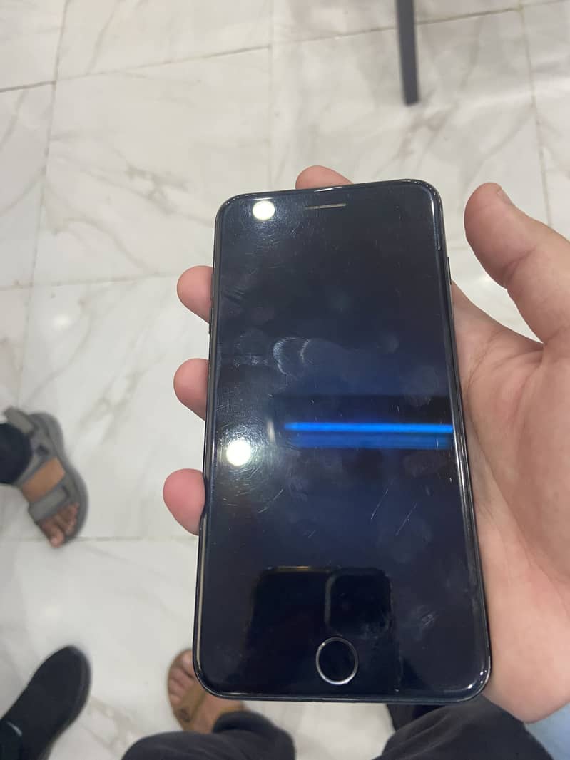 Apple iPhone 7 Plus 3