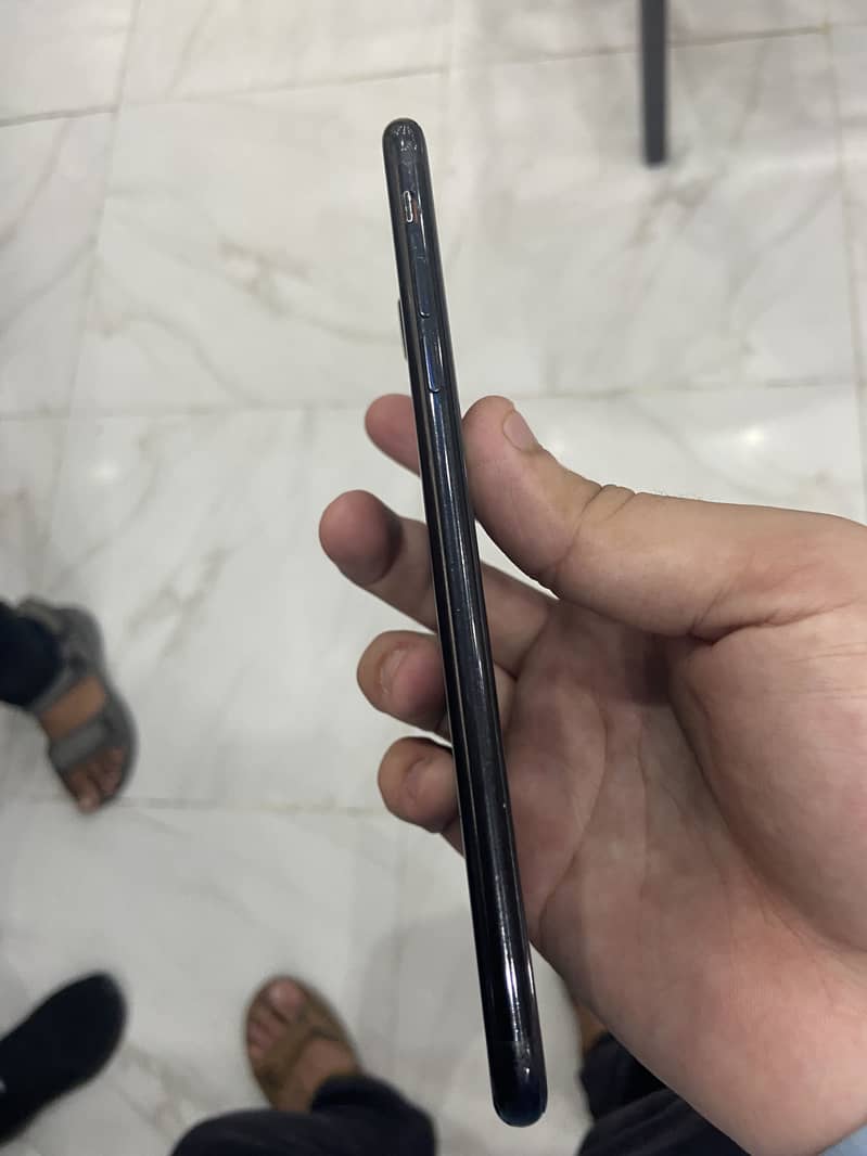 Apple iPhone 7 Plus 4