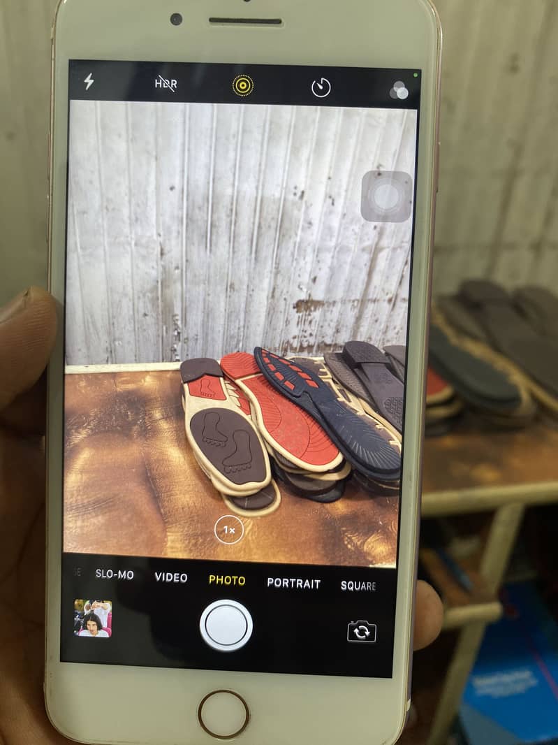 Apple iPhone 7 Plus 0
