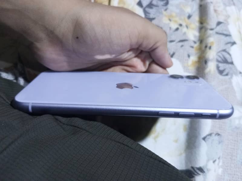 Apple iPhone 11 2