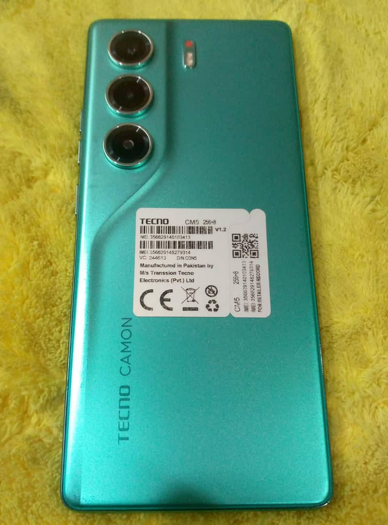 Tecno CAMON 40 0