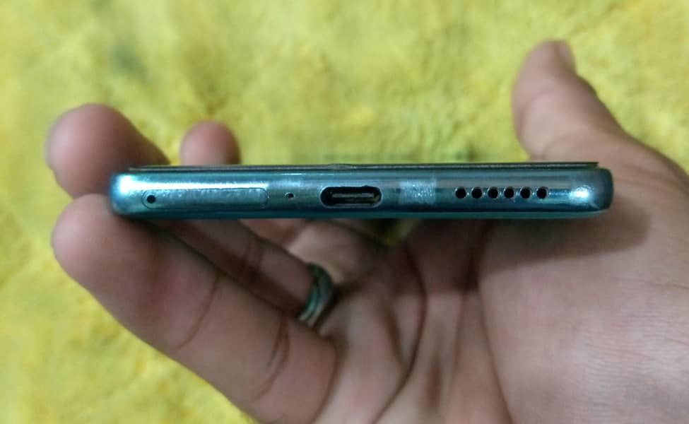 Tecno CAMON 40 1