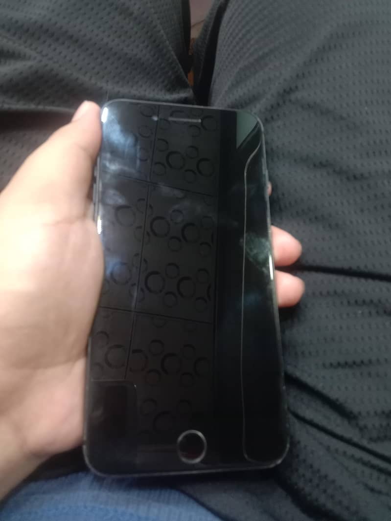 Apple iPhone 7 Plus 1