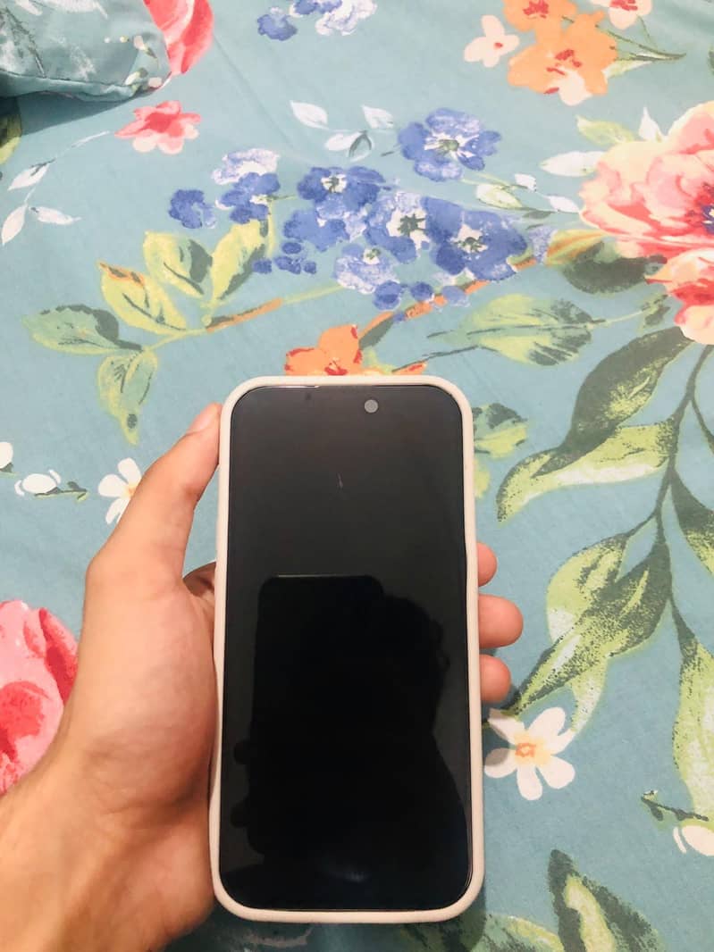 Apple iPhone 15 Pro 2