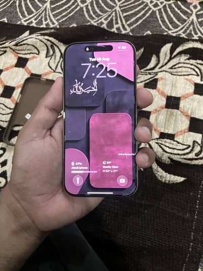 Apple iPhone 16 Pro jv