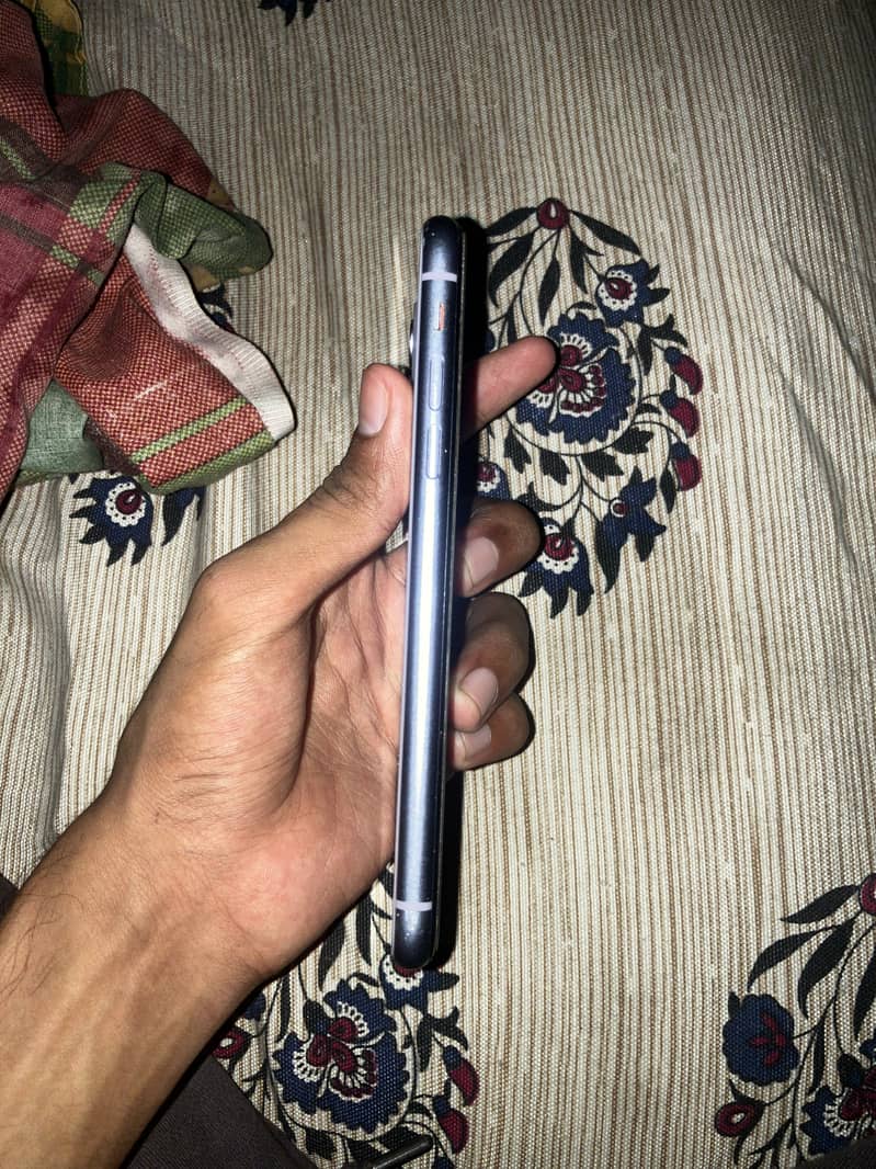 Apple iPhone 11 1