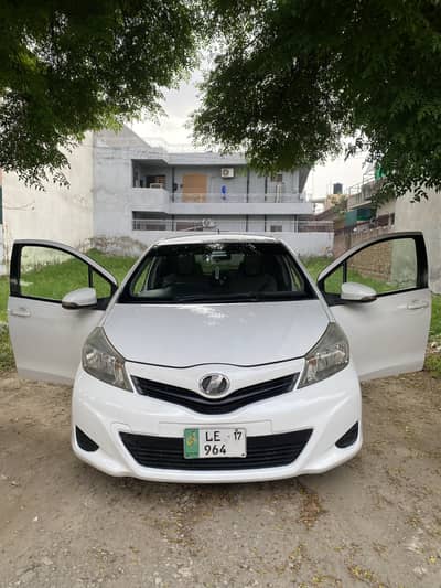 Toyota Vitz 2013