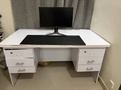 Computer/office table with 6 drawers