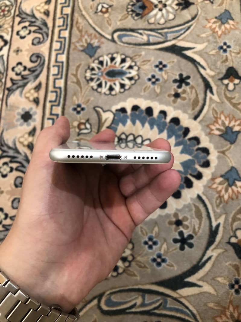 Apple iPhone 8 (Sim Time & Mint Condition) 6