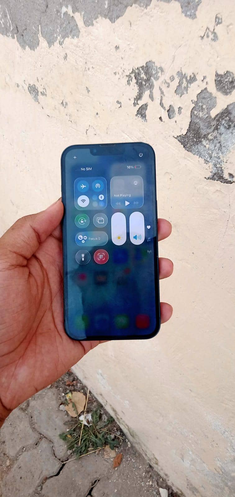 Apple iPhone 13 2
