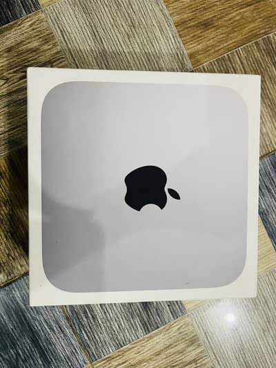 Mac Mini pro M2 2023 8 gb/256 gb with box