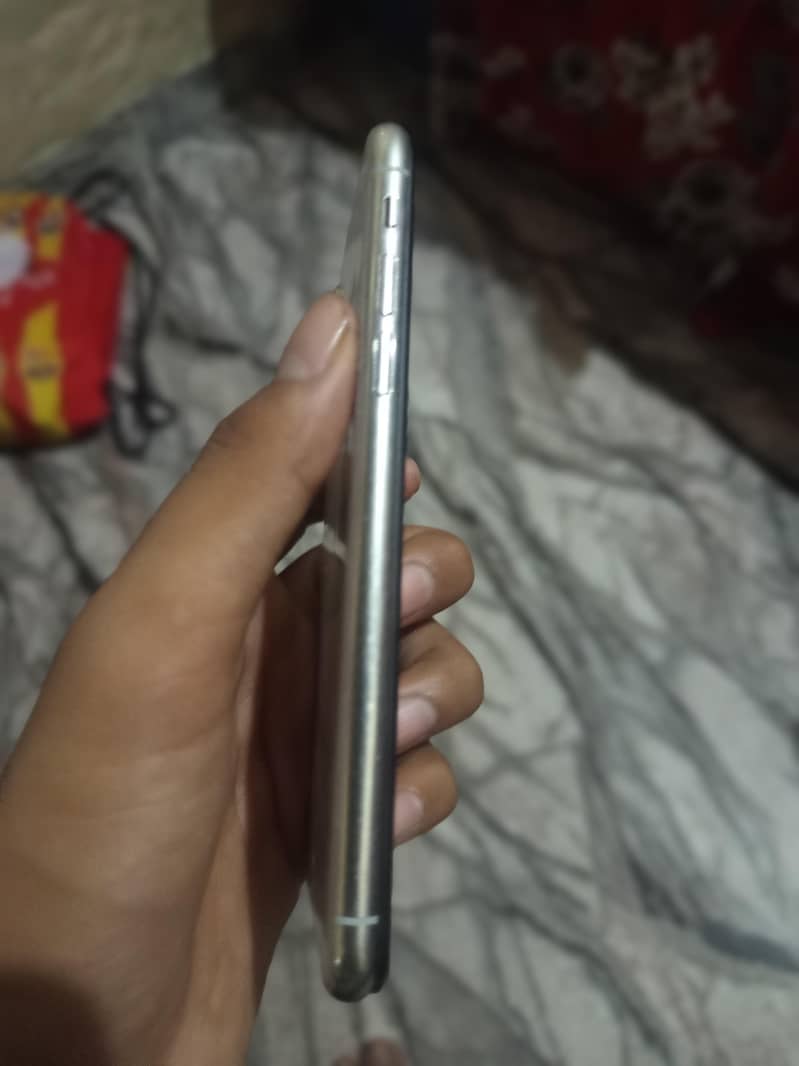 Apple iPhone X 1