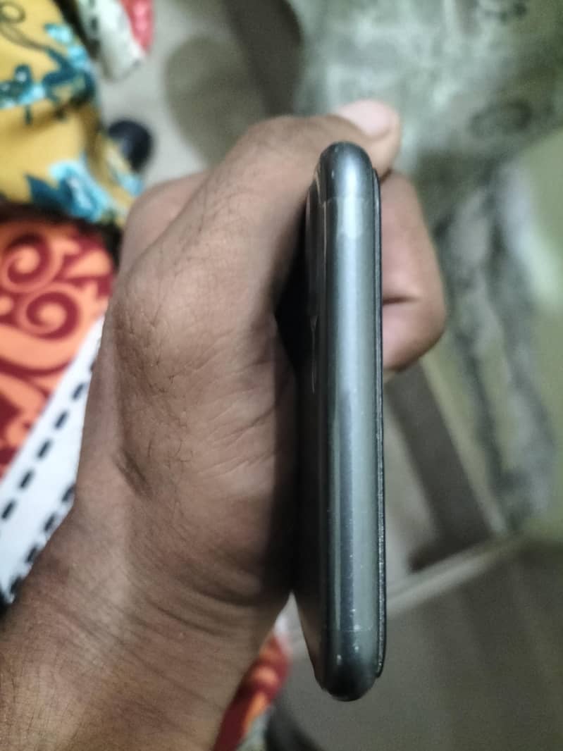 Apple iPhone 8 Plus 5