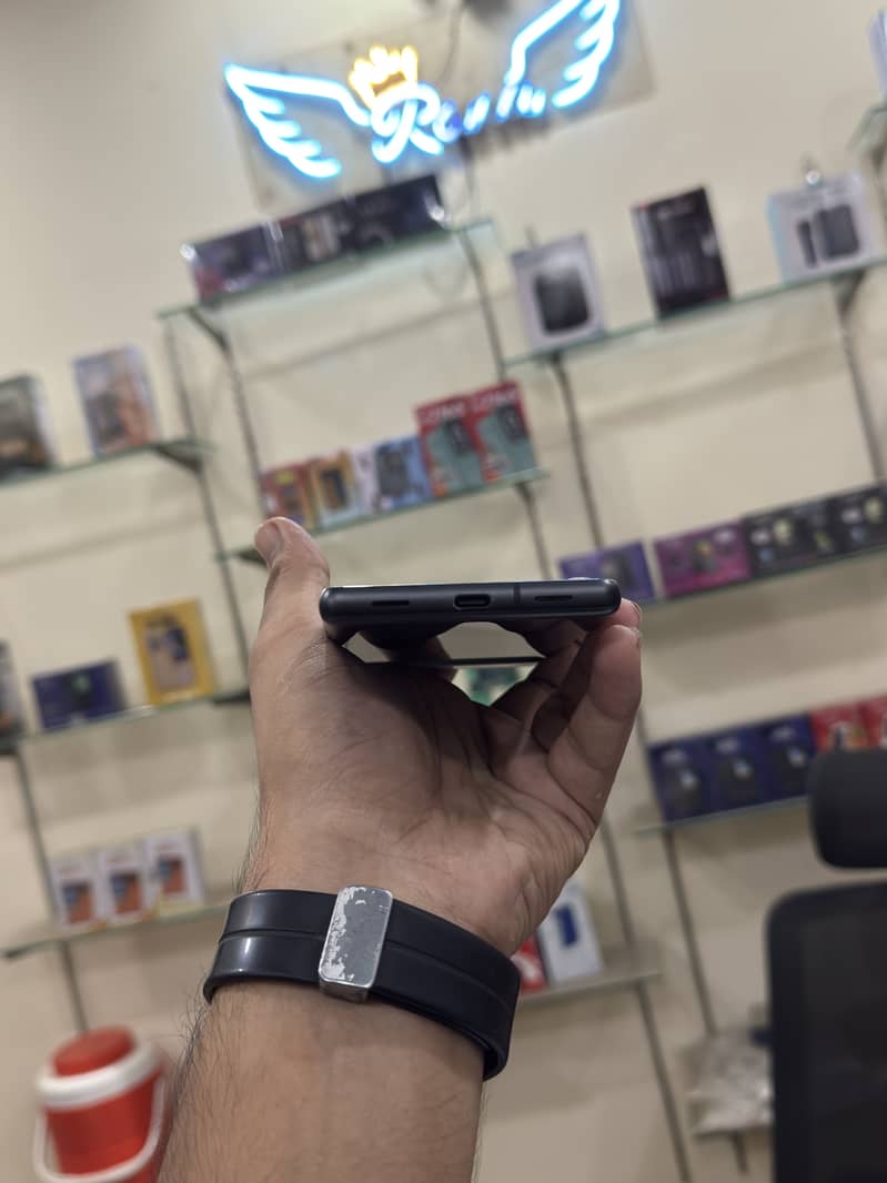 Google Pixel 7a 3