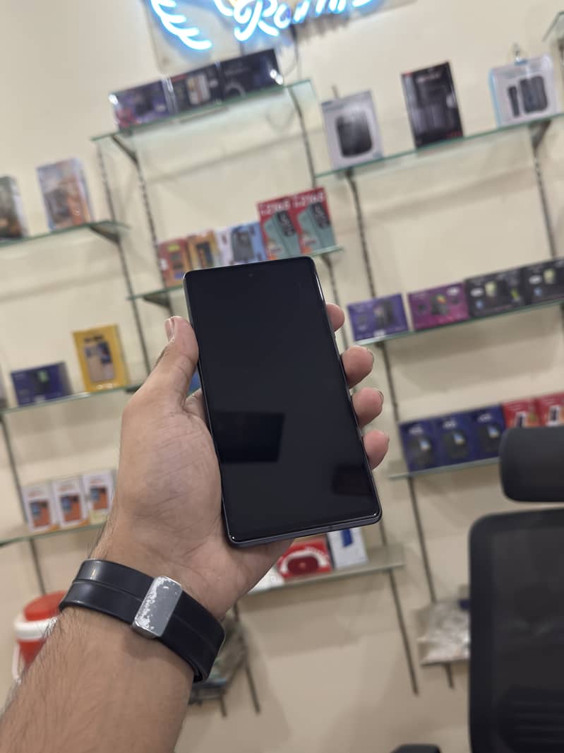 Google Pixel 7a 5