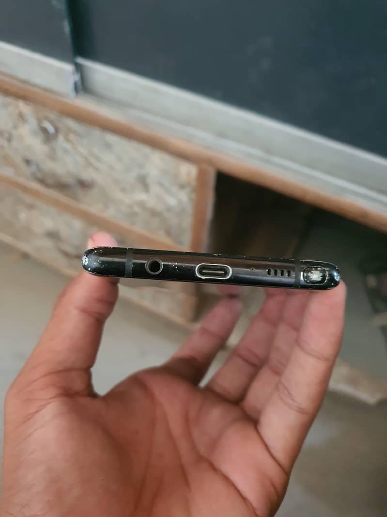 Samsung Mobile Note 8 1