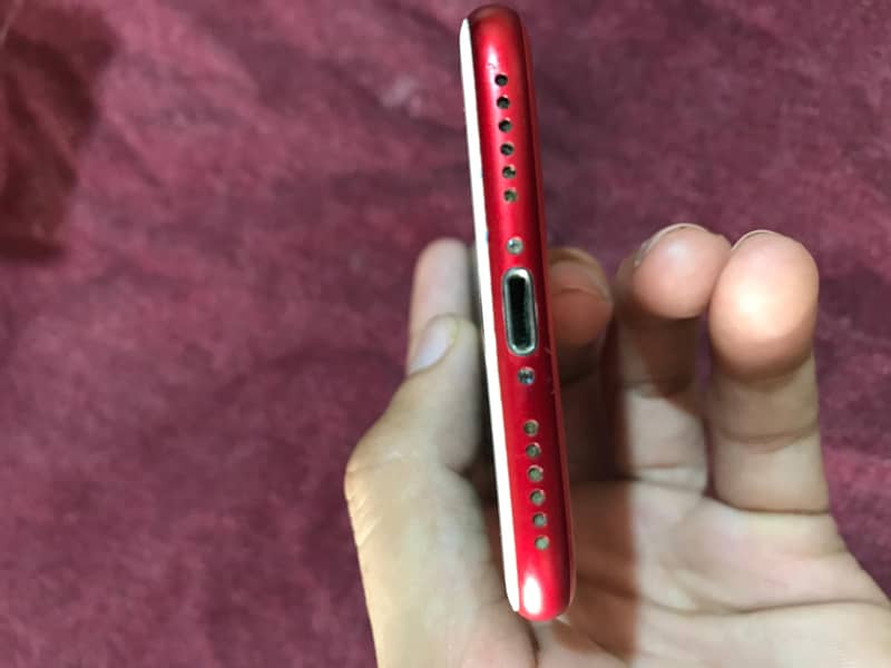 Apple iPhone 7 3