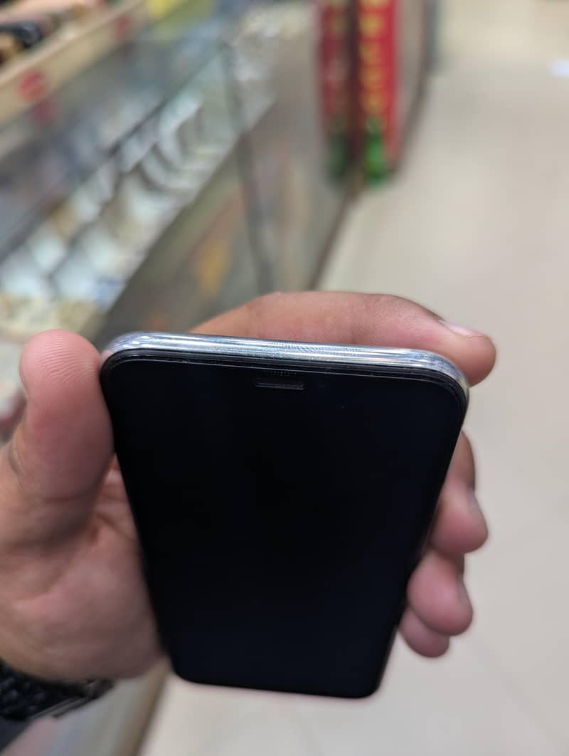 Apple iPhone X 3
