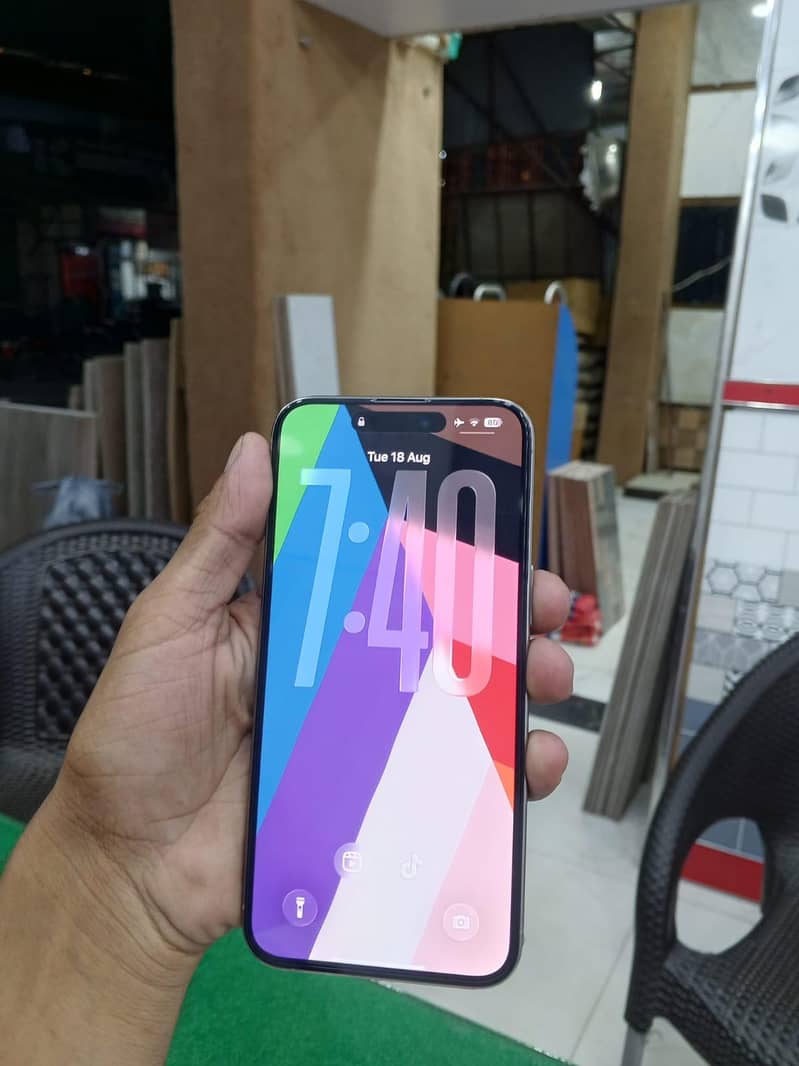 Apple iPhone 15 Pro Max 5