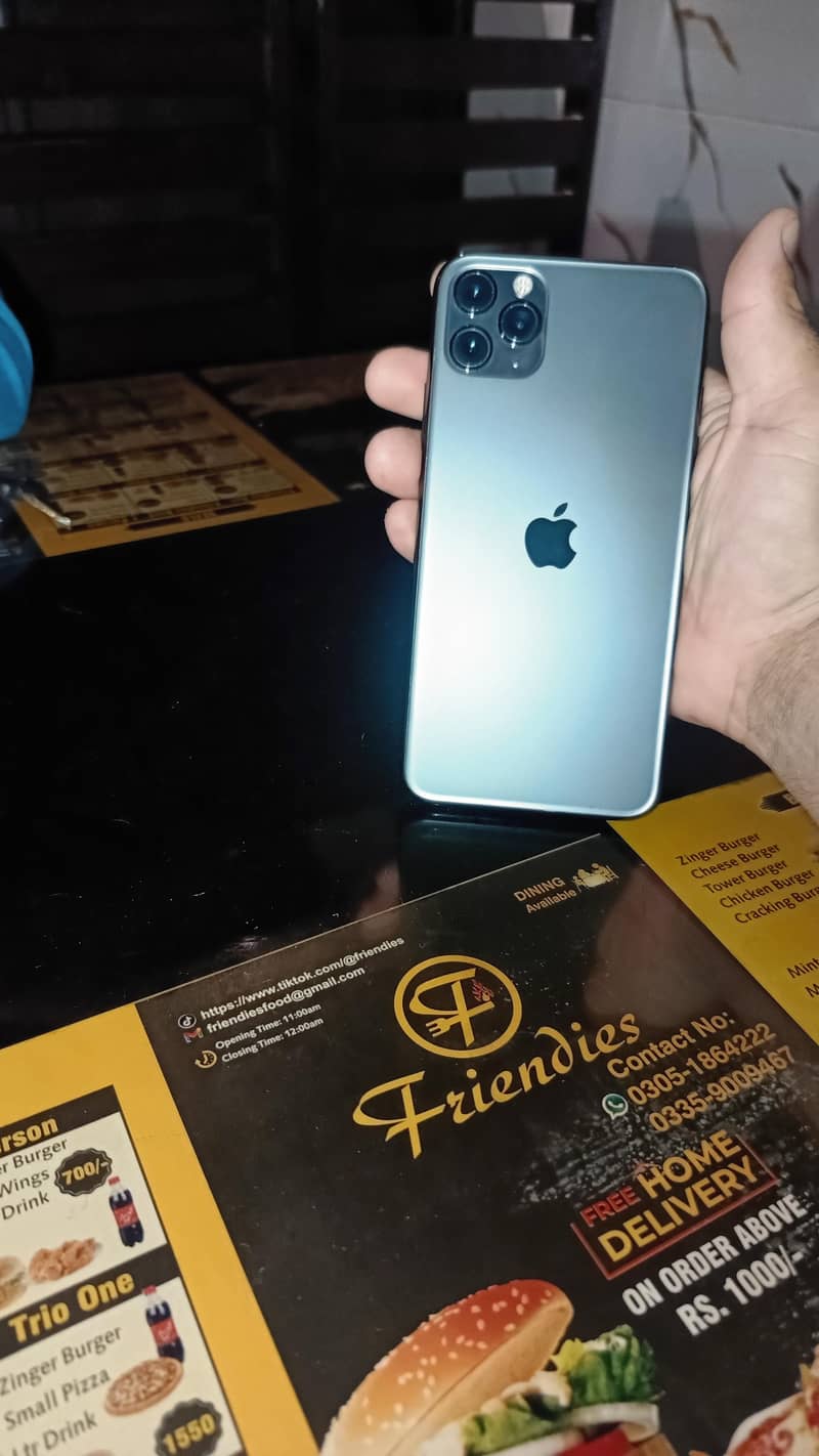 Apple iPhone 11 Pro Max 1