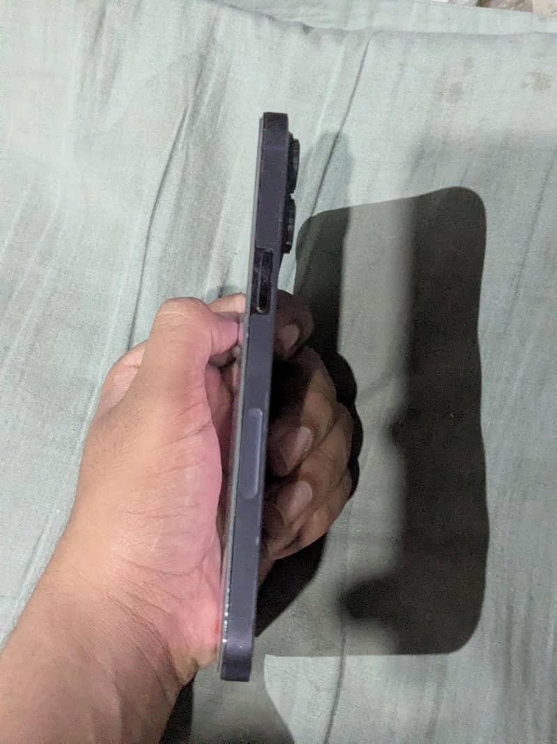 Apple iPhone 14 Pro Max 0