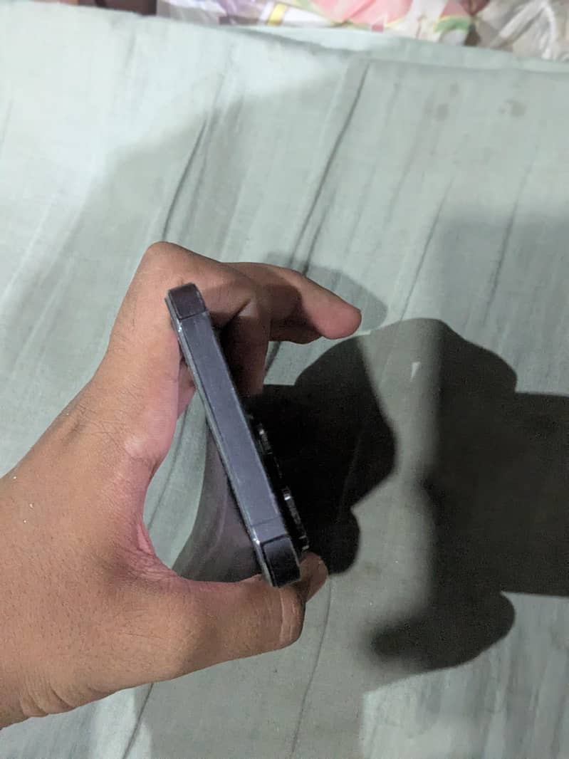 Apple iPhone 14 Pro Max 1