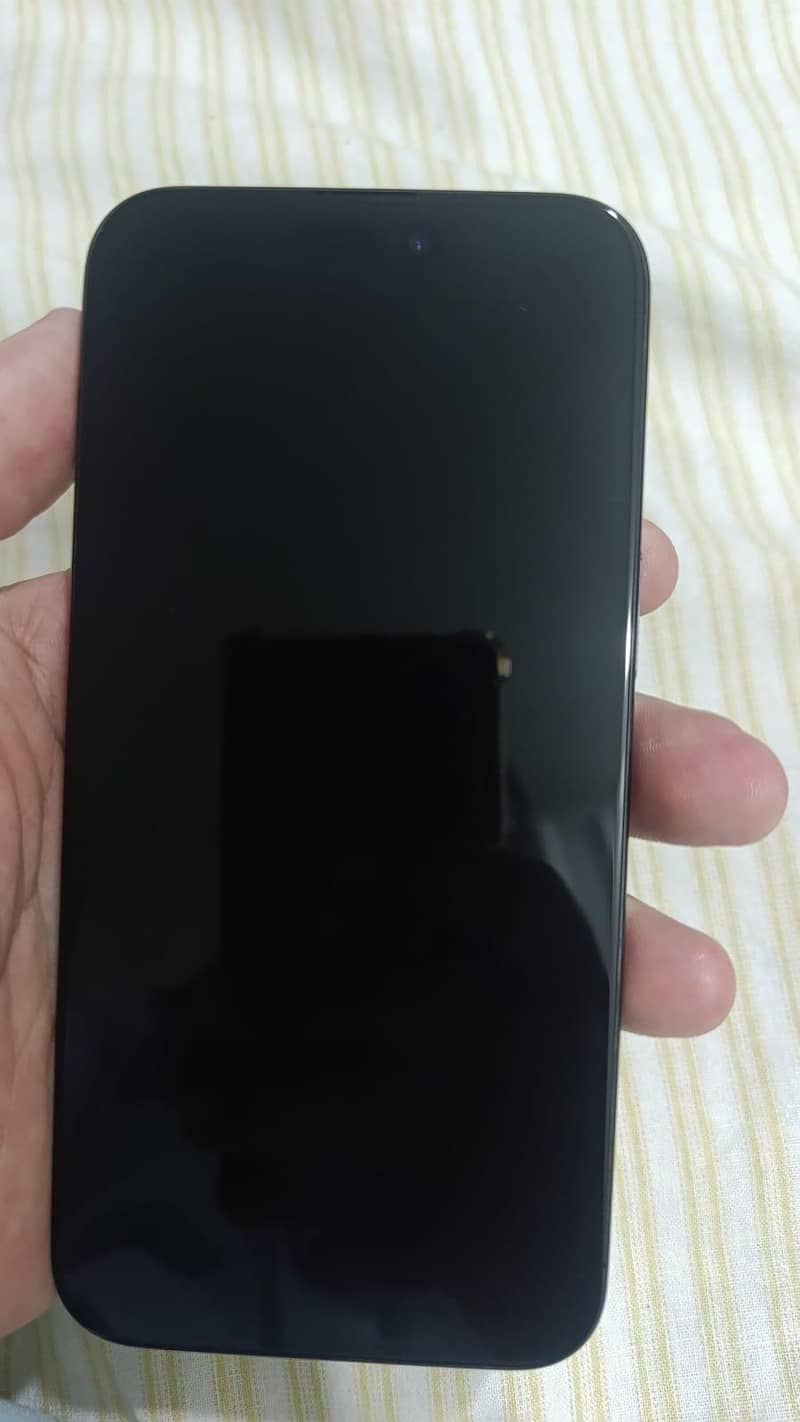 Apple iPhone 15 Pro Max 3