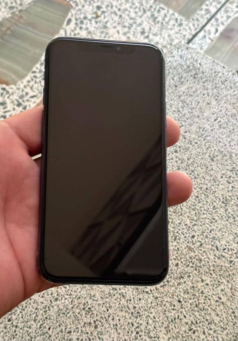 Apple iPhone 11 Pro 1