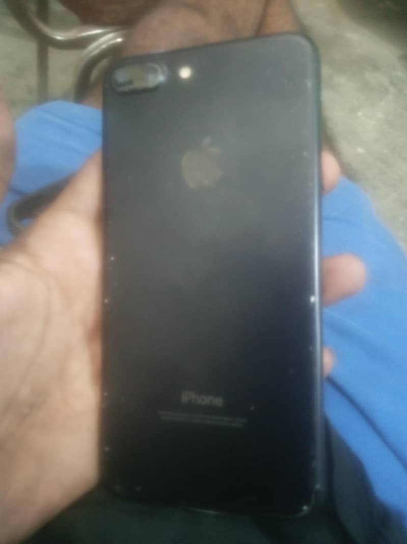 Apple iPhone 7 Plus 4