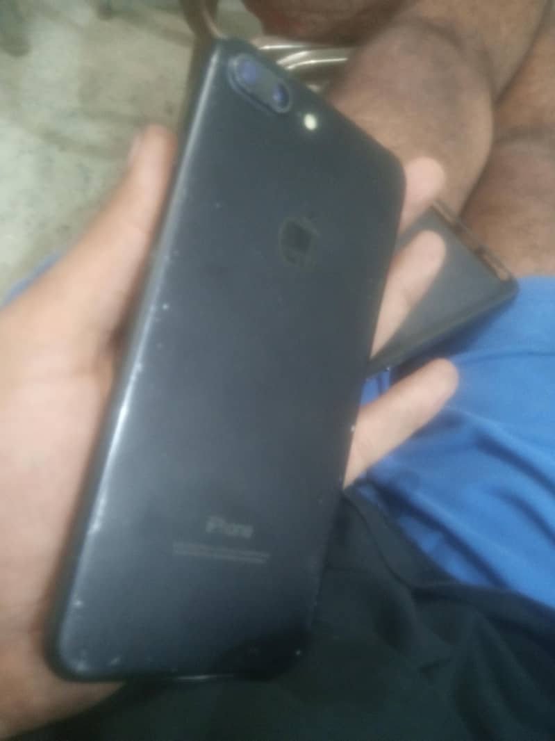 Apple iPhone 7 Plus 5