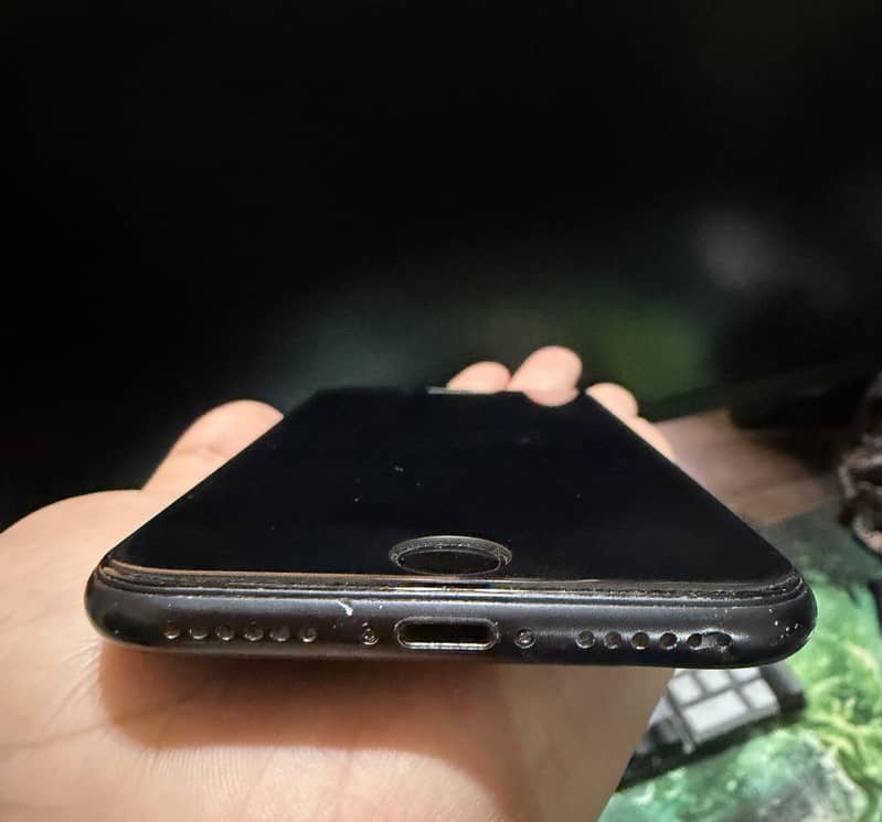 Apple iPhone 7 5