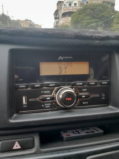 MP3,  Bluetooth,  FM Radio