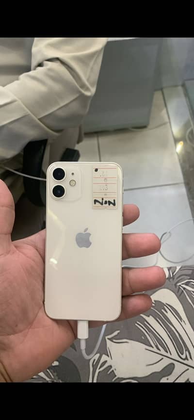 Apple iPhone 12 mini