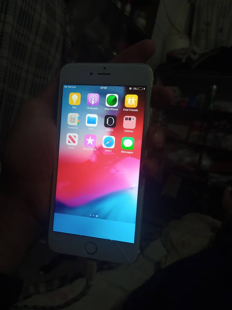 Apple iPhone 6 Plus 1