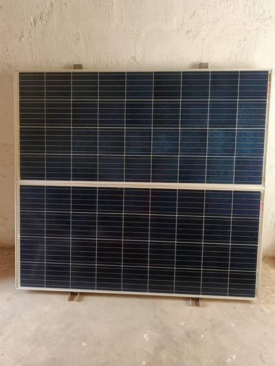 2 Solar panels with Stand