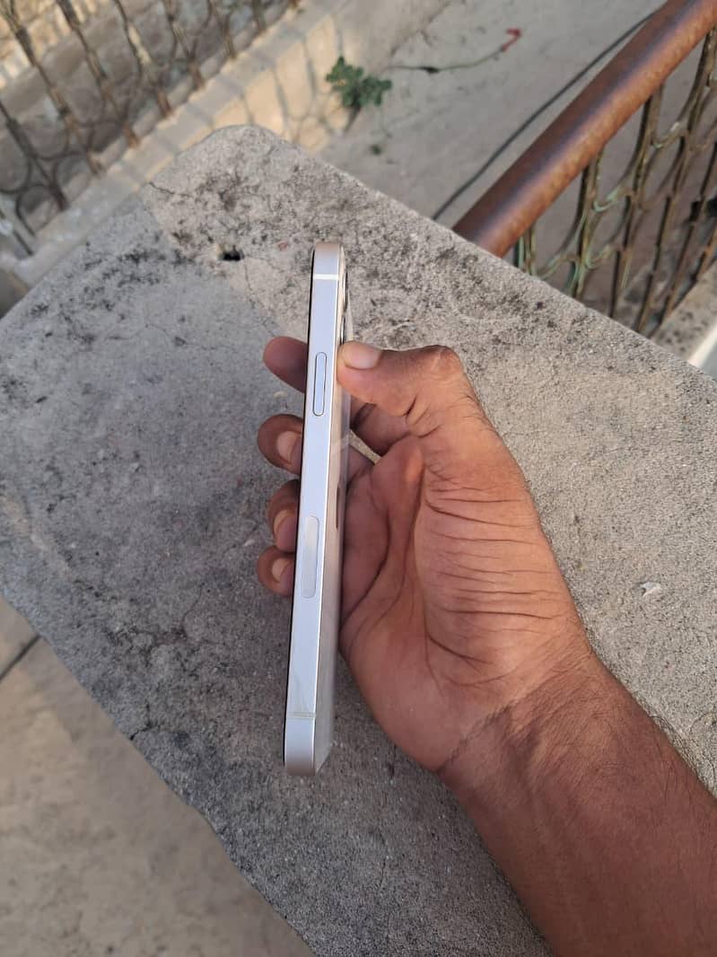 Apple iPhone 12 2