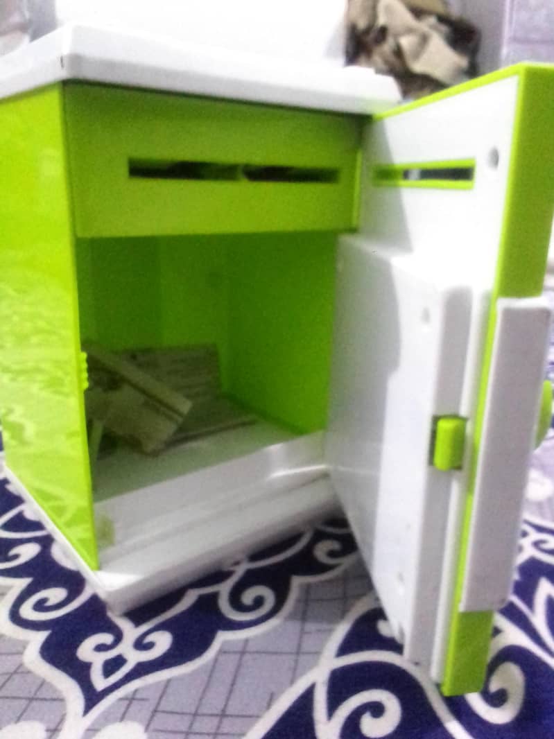 Mini Money Safe machine 1