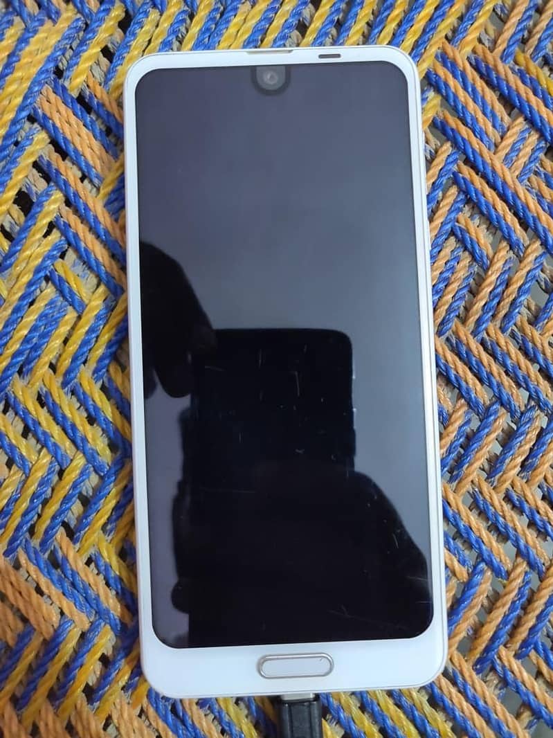 Sharp Aquos R2 2