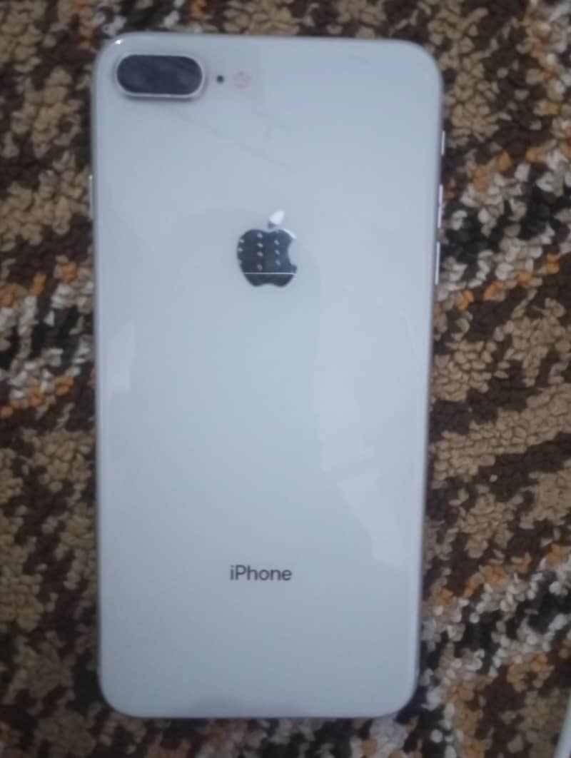 Apple iPhone 8 Plus 5