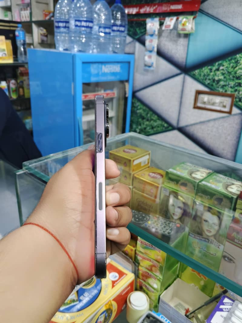 Apple iPhone 14 Pro Max 3