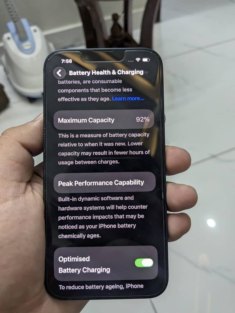 Apple iPhone 13 7