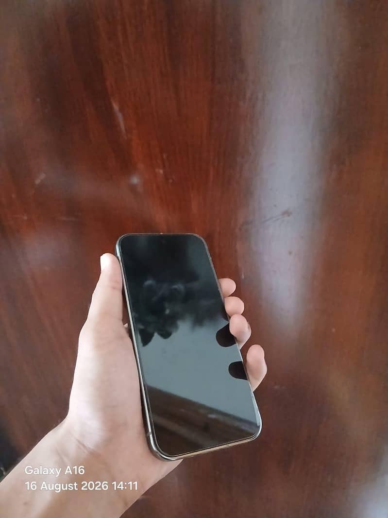Google Pixel 9 Pro (sim time available) 6