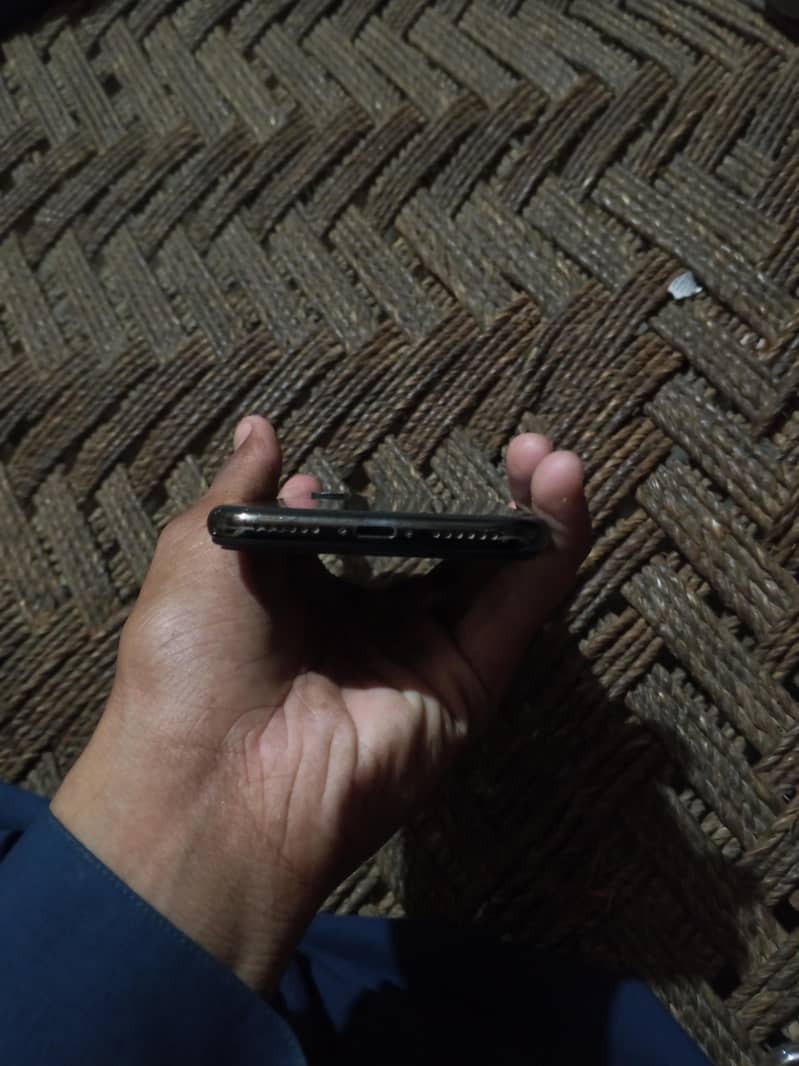 Apple iPhone X 2
